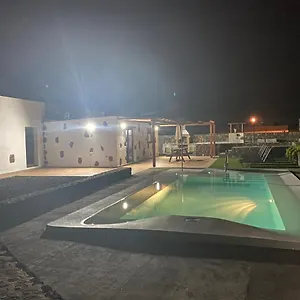 Rosa De La Laguna Villa Lajares
